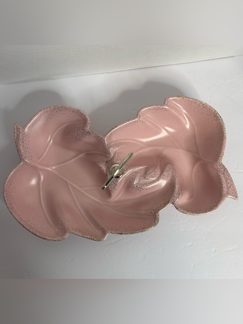 Vintage Pink Leaf-Shaped Serving Dish with Central Metal T-Bar